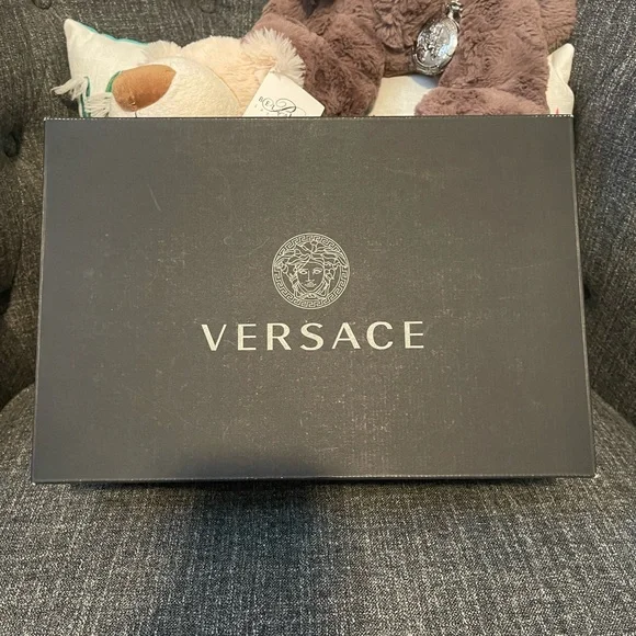 authentic Versace sneakers size 38.5 - Picture 2 of 11